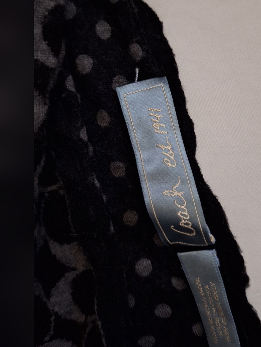 Vintage Coach Gray and Black Signature Logo Scarf - Picture 2 of 2
